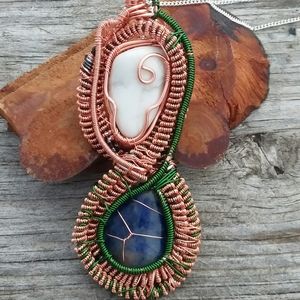 Heady howlite and lapis lazuli pendant